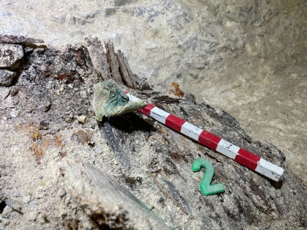 A 17th-century women's slipper was discovered in one of the graves in the Veszprém Castle District